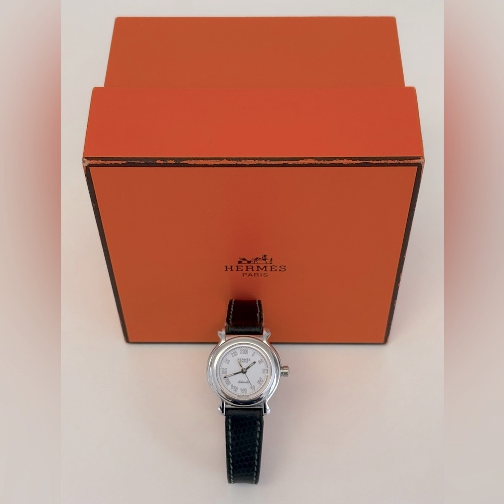 HERMES Kepler Authentic Auto Women Watch. Silver dial & Green Leather band. - Picture 2 of 16